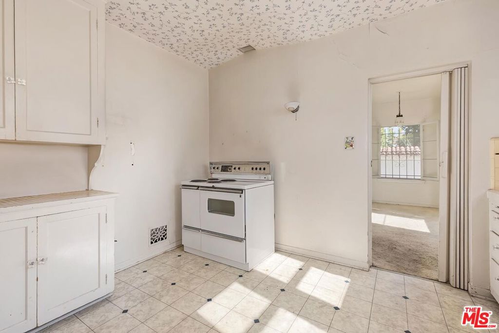 10524 Wilkins Avenue Property Photo 17