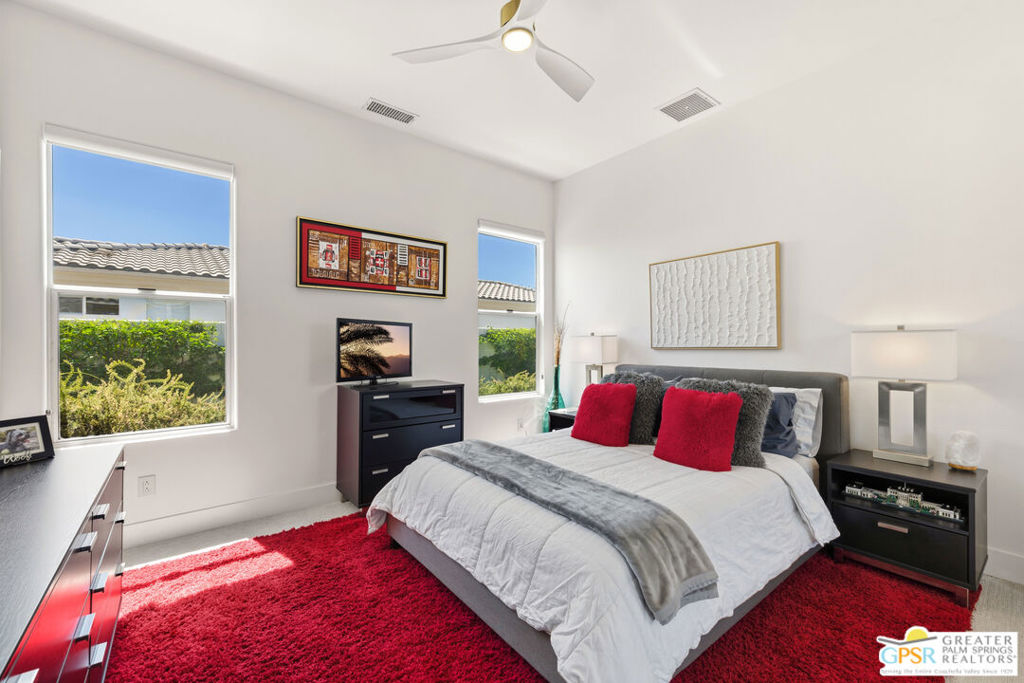 3 King Edward Court Property Photo 33