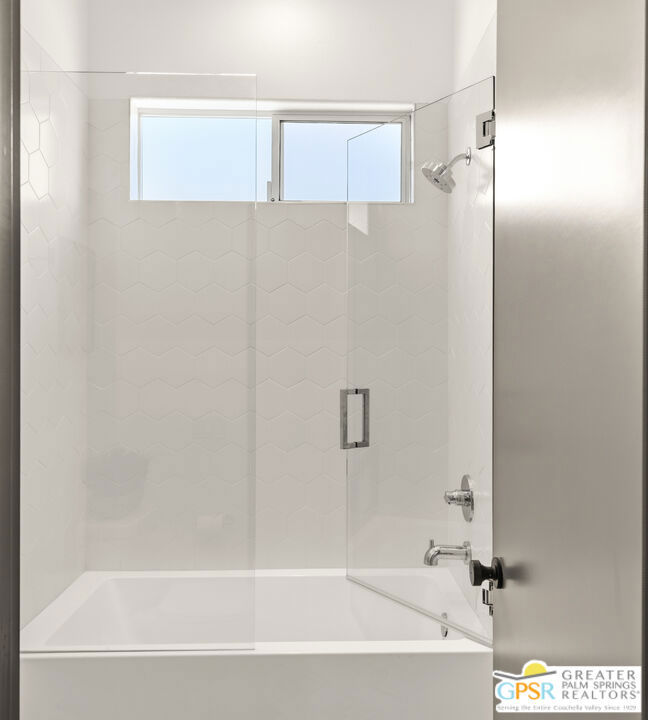 3 King Edward Court Property Photo 38