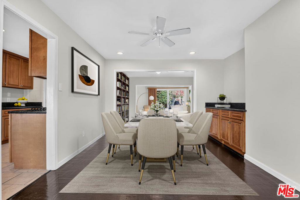 5551 Arch Crest Drive Property Photo 8
