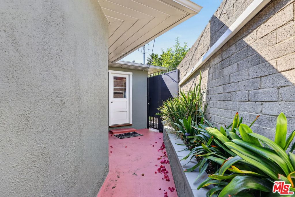 5551 Arch Crest Drive Property Photo 29