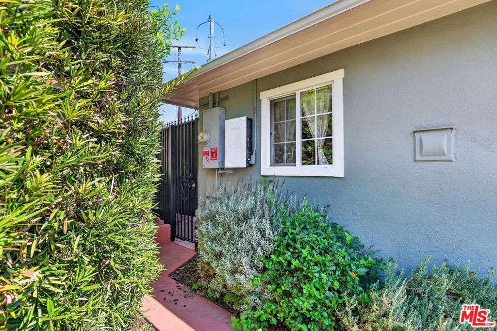 5551 Arch Crest Drive Property Photo 31