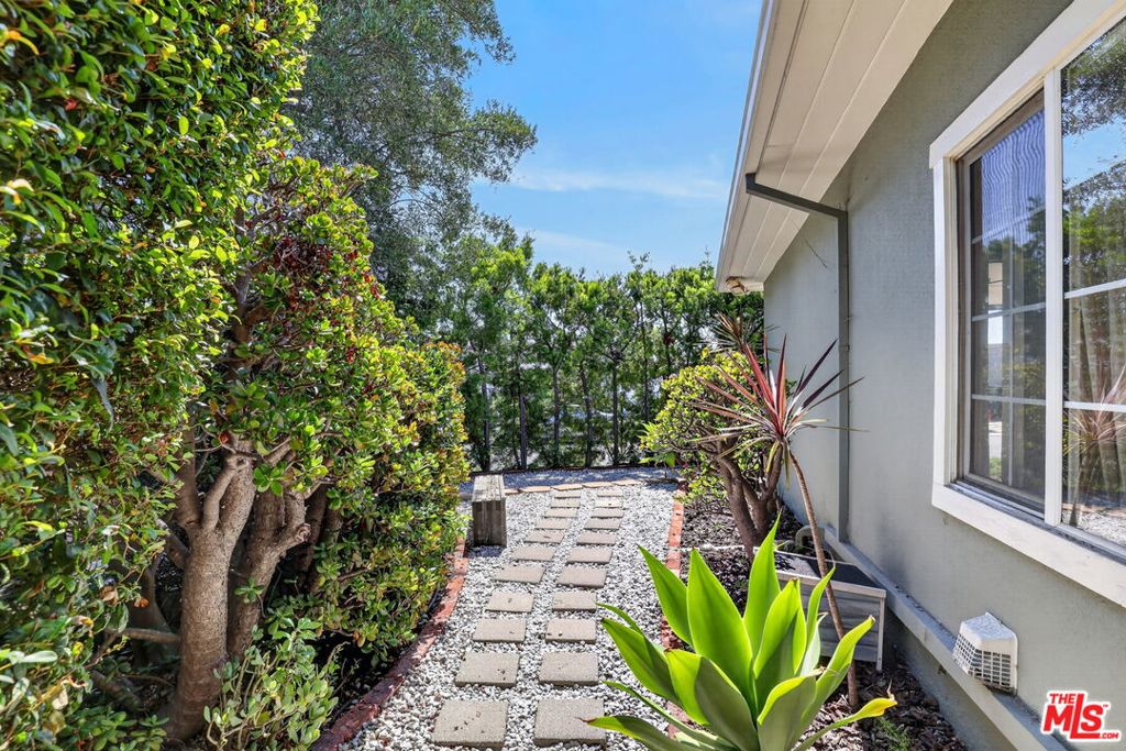 5551 Arch Crest Drive Property Photo 34
