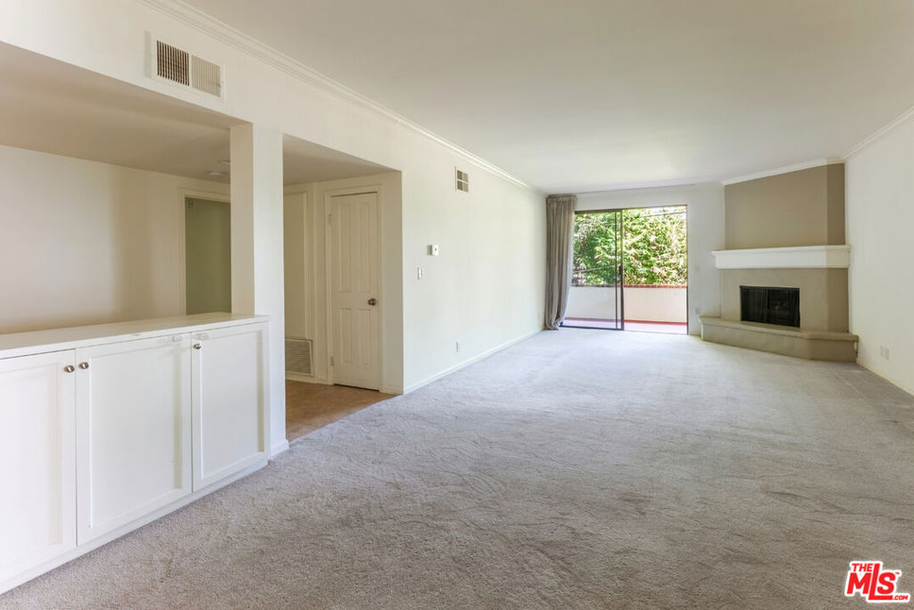 11755 Montana Avenue 208 Property Photo 5
