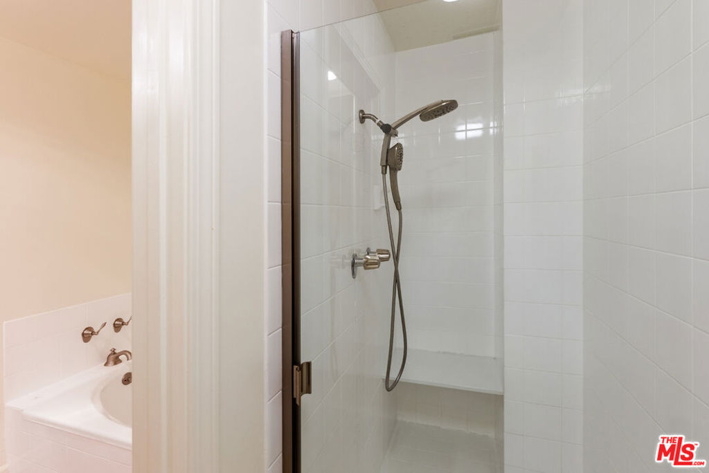 11755 Montana Avenue 208 Property Photo 10