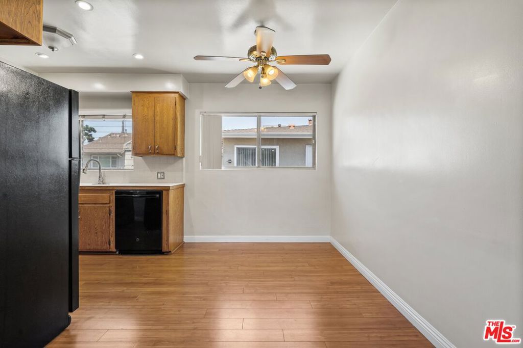 50 S Meridith Ave 4 Property Photo 8