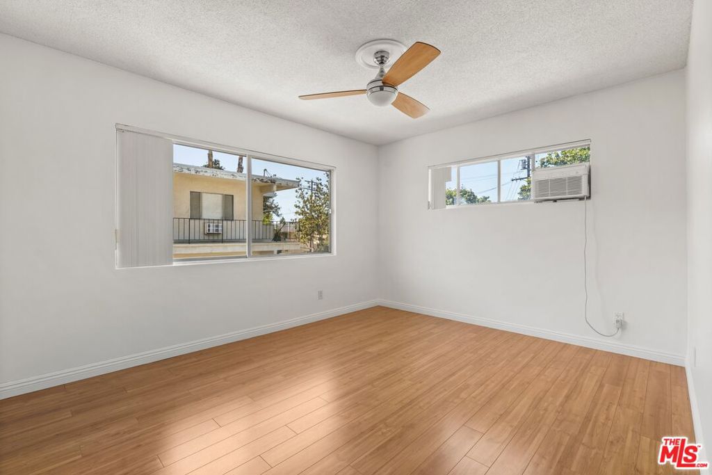 50 S Meridith Ave 4 Property Photo 12