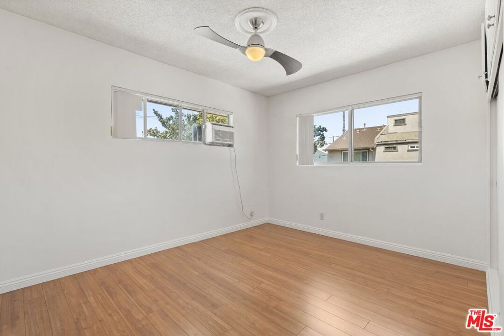 50 S Meridith Ave 4 Property Photo 15