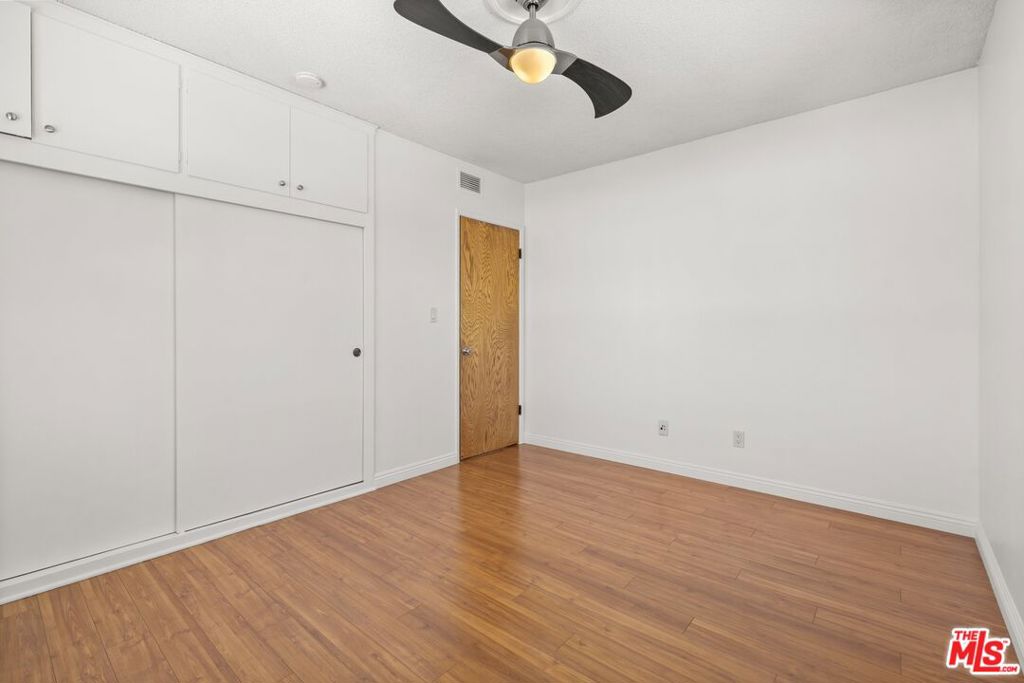 50 S Meridith Ave 4 Property Photo 16