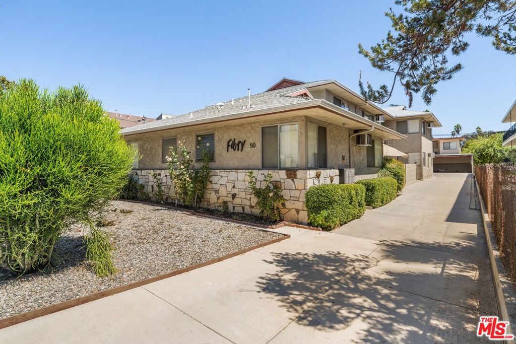 50 S Meridith Ave 4 Property Photo 23