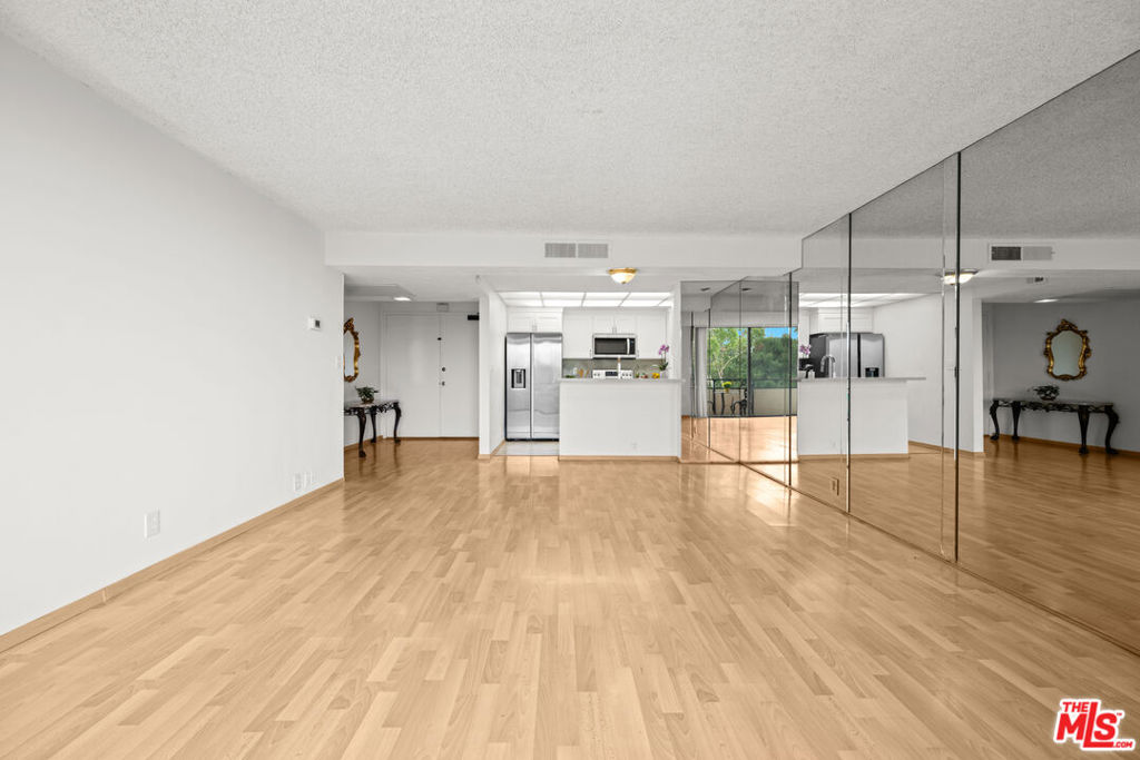 10535 Wilshire Boulevard 810 Property Photo 12