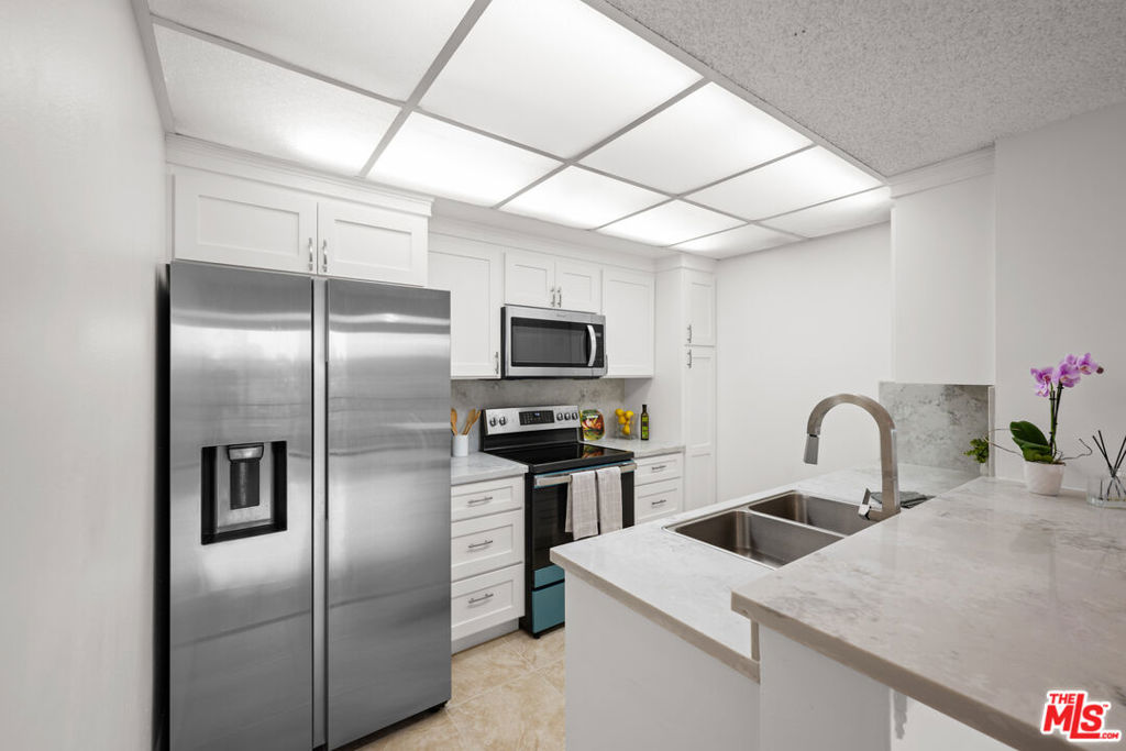 10535 Wilshire Boulevard 810 Property Photo 17