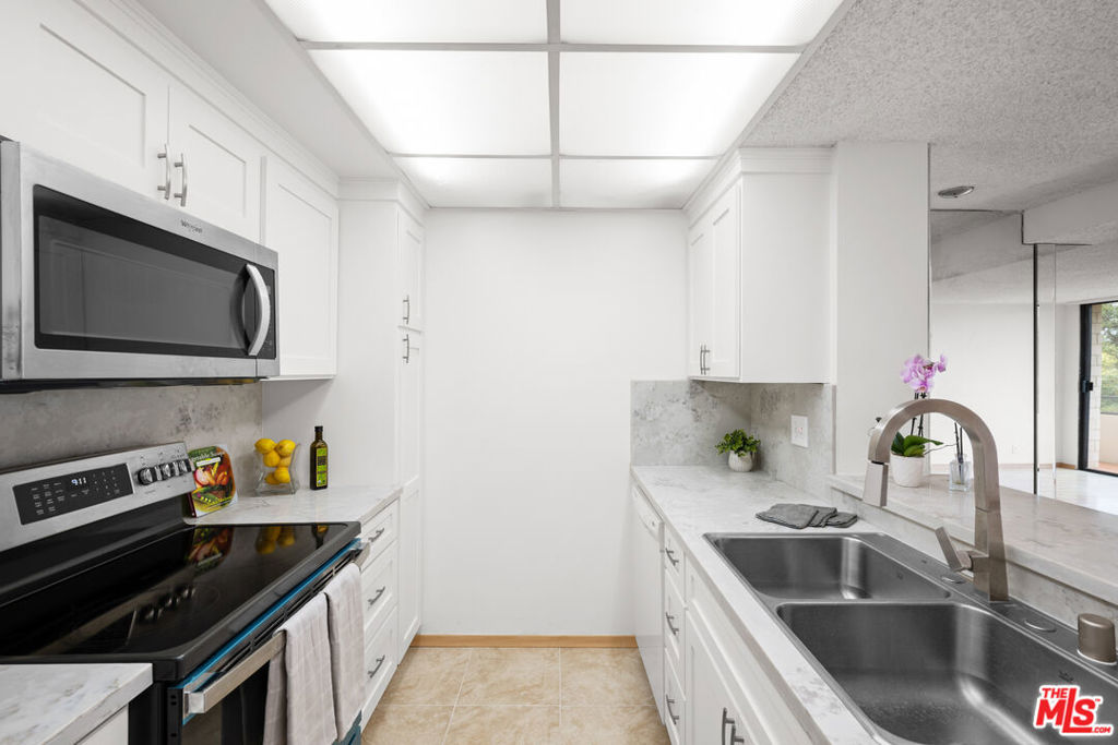 10535 Wilshire Boulevard 810 Property Photo 18