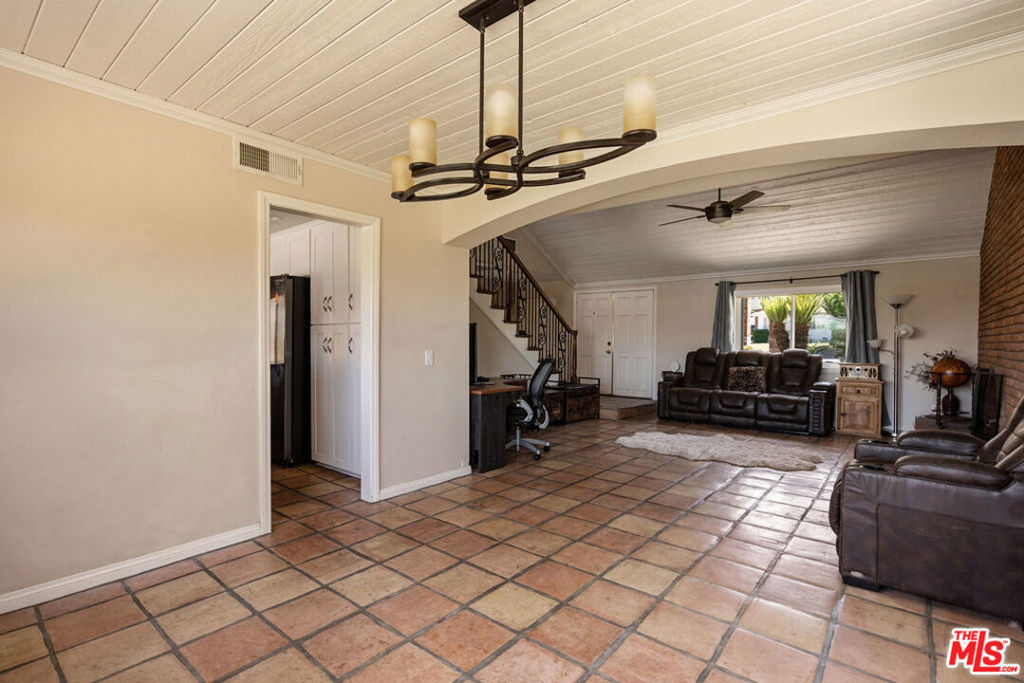 12750 Wilmac Avenue Property Photo 11