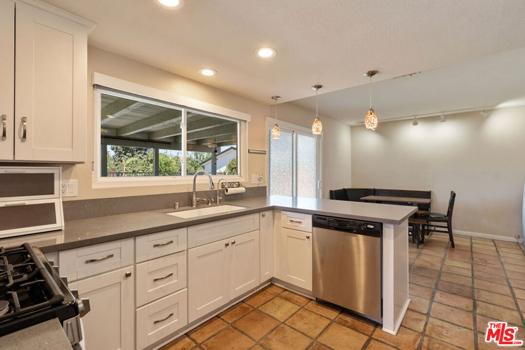 12750 Wilmac Avenue Property Photo 13
