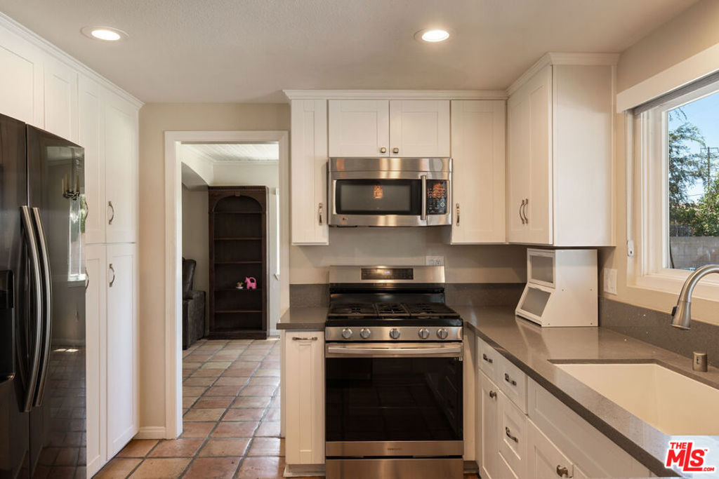 12750 Wilmac Avenue Property Photo 16