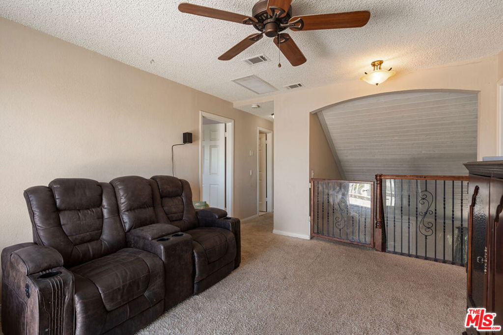 12750 Wilmac Avenue Property Photo 18