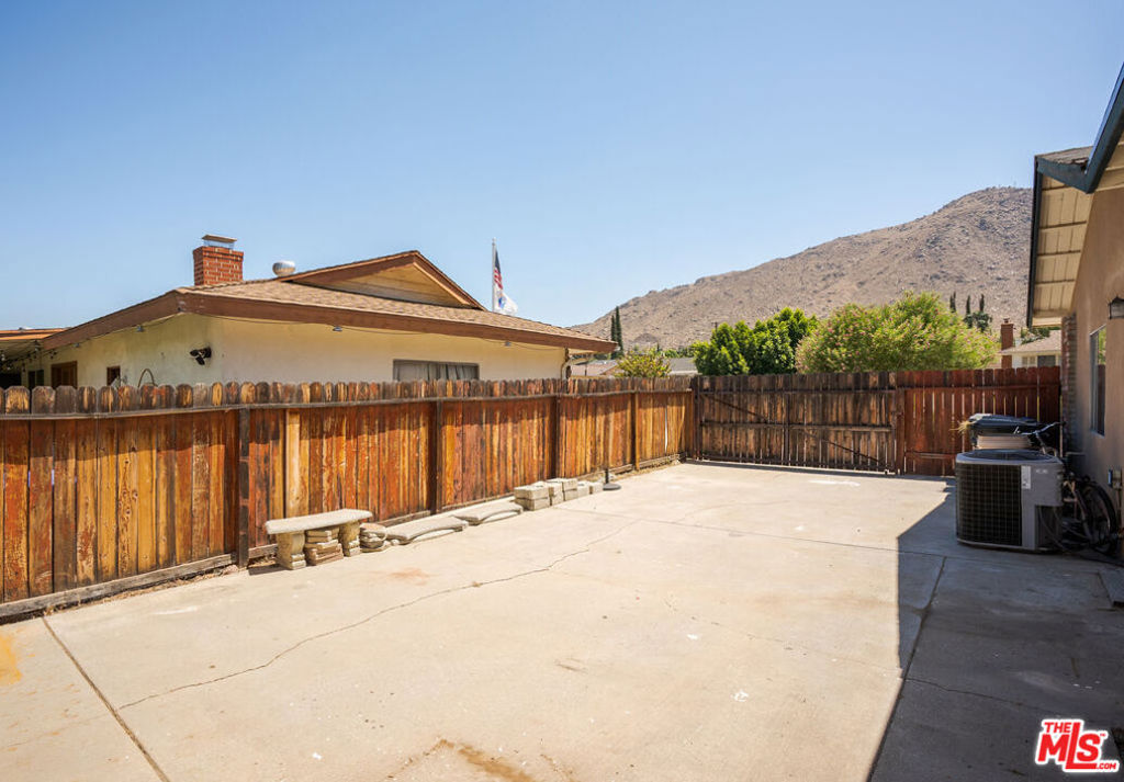 12750 Wilmac Avenue Property Photo 37