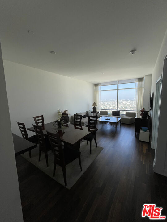 900 W Olympic Boulevard 39f Property Photo 8