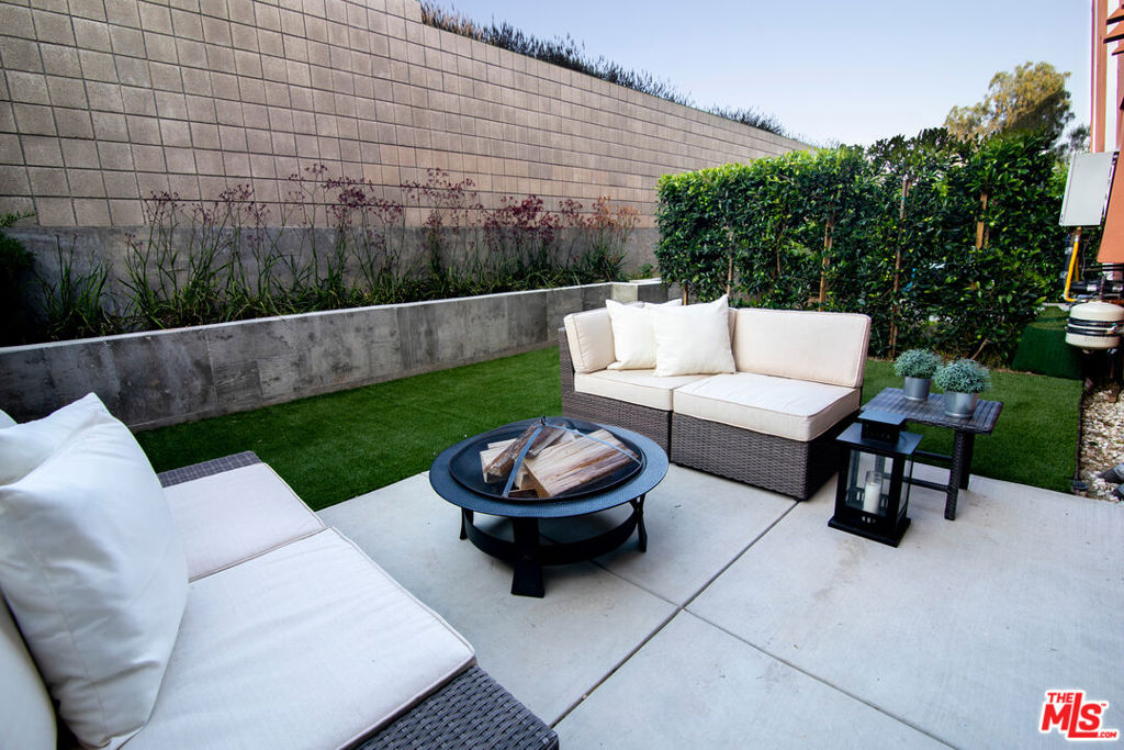 1015 Figueroa Terrace 22 Property Photo 15