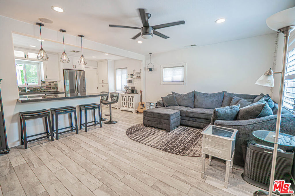 7044 Garden Grove Avenue Property Photo 4