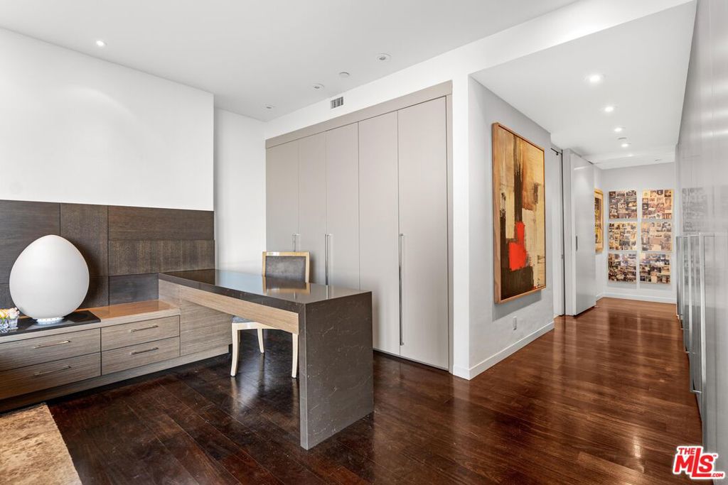 10430 Wilshire Boulevard 505 Property Photo 12