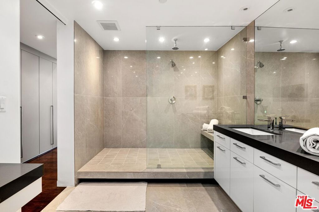 10430 Wilshire Boulevard 505 Property Photo 18