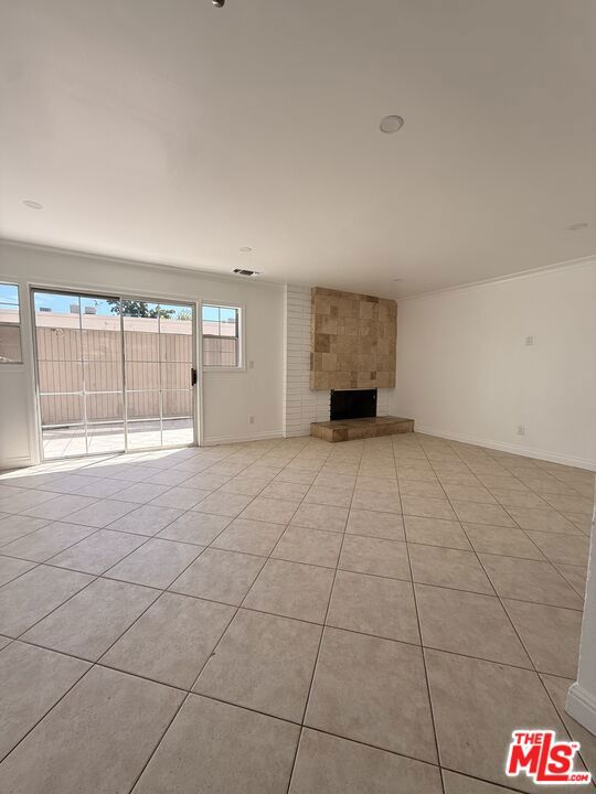 18110 Killllion Street 10 Property Photo 1