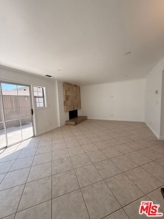18110 Killllion Street 10 Property Photo 8