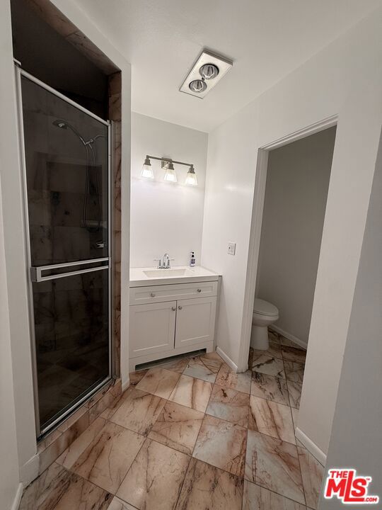 18110 Killllion Street 10 Property Photo 24