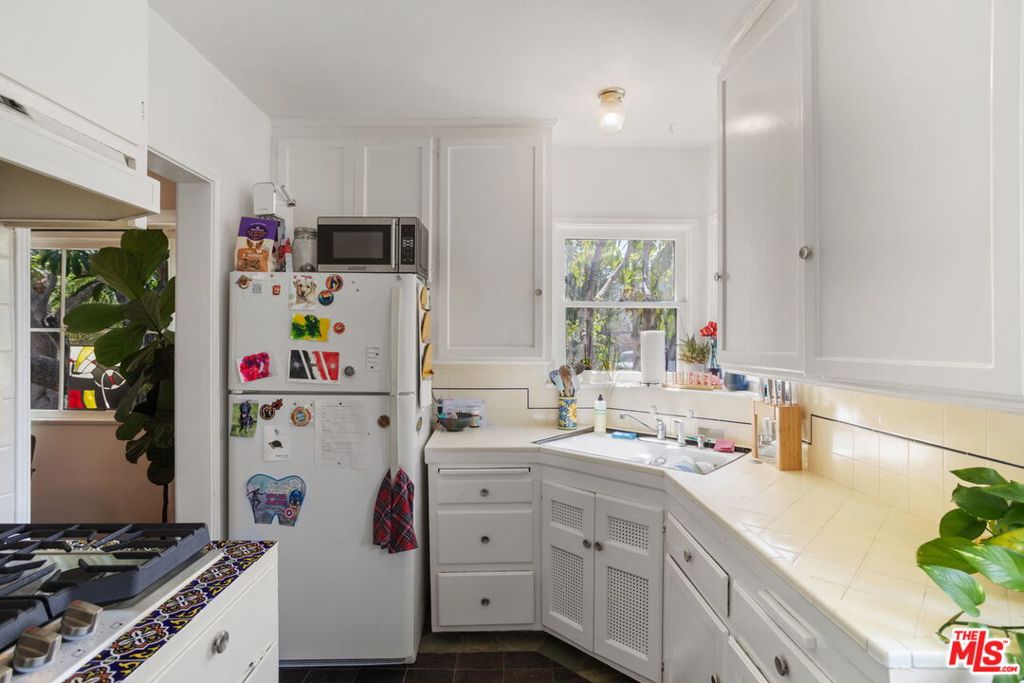 767 Sunset Avenue Property Photo 8