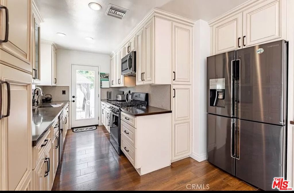 5805 Bucknell Avenue Property Photo 2