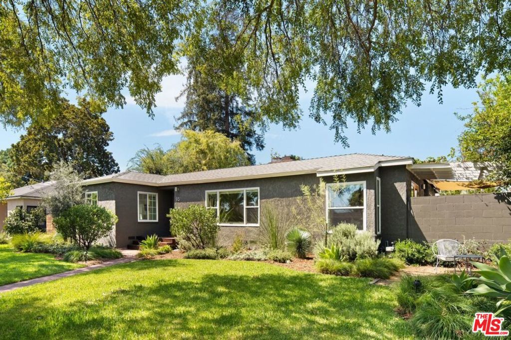 93 S Daisy Avenue Property Photo 34