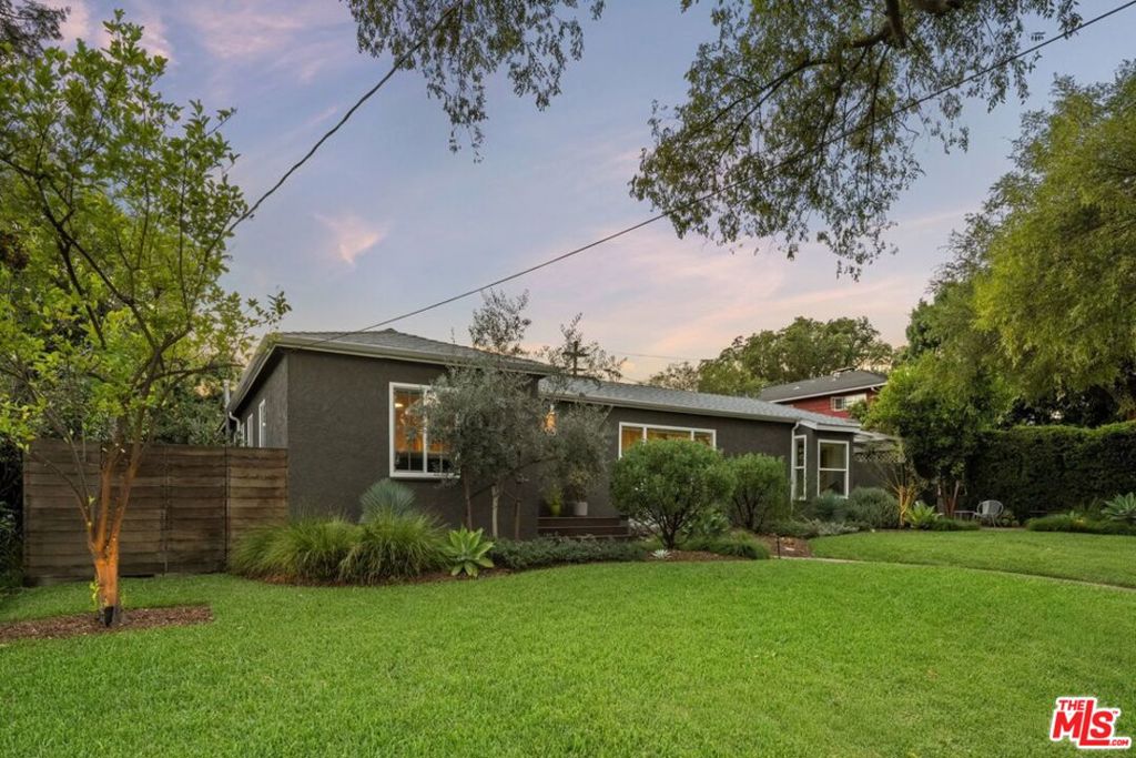 93 S Daisy Avenue Property Photo 36