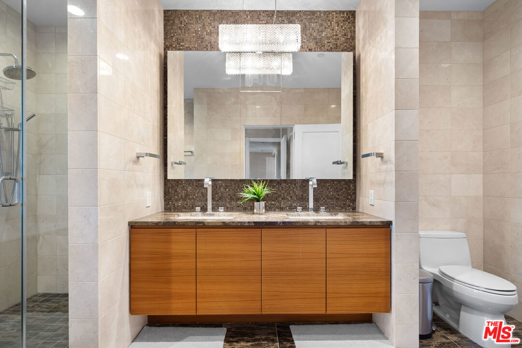900 W Olympic Boulevard 40d Property Photo 21