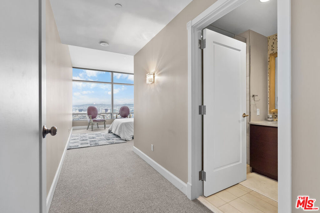 900 W Olympic Boulevard 40d Property Photo 25
