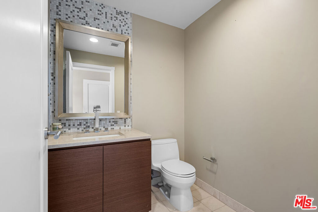 900 W Olympic Boulevard 40d Property Photo 26
