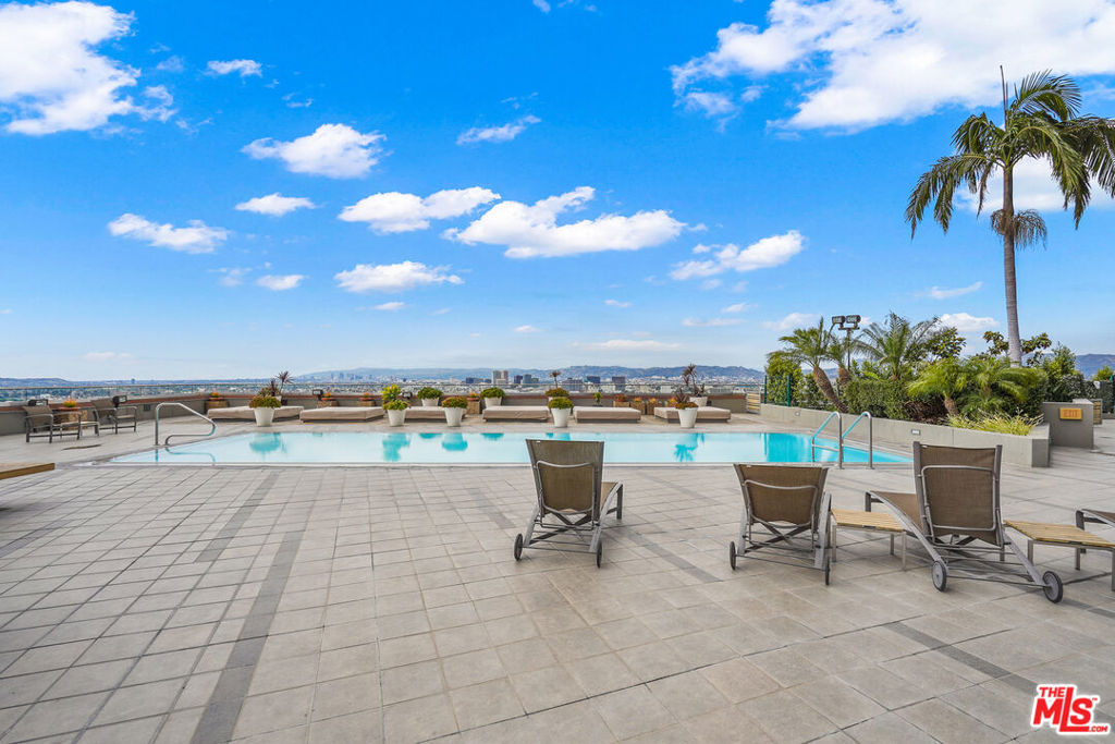 1100 Wilshire Boulevard 2610 Property Photo 21