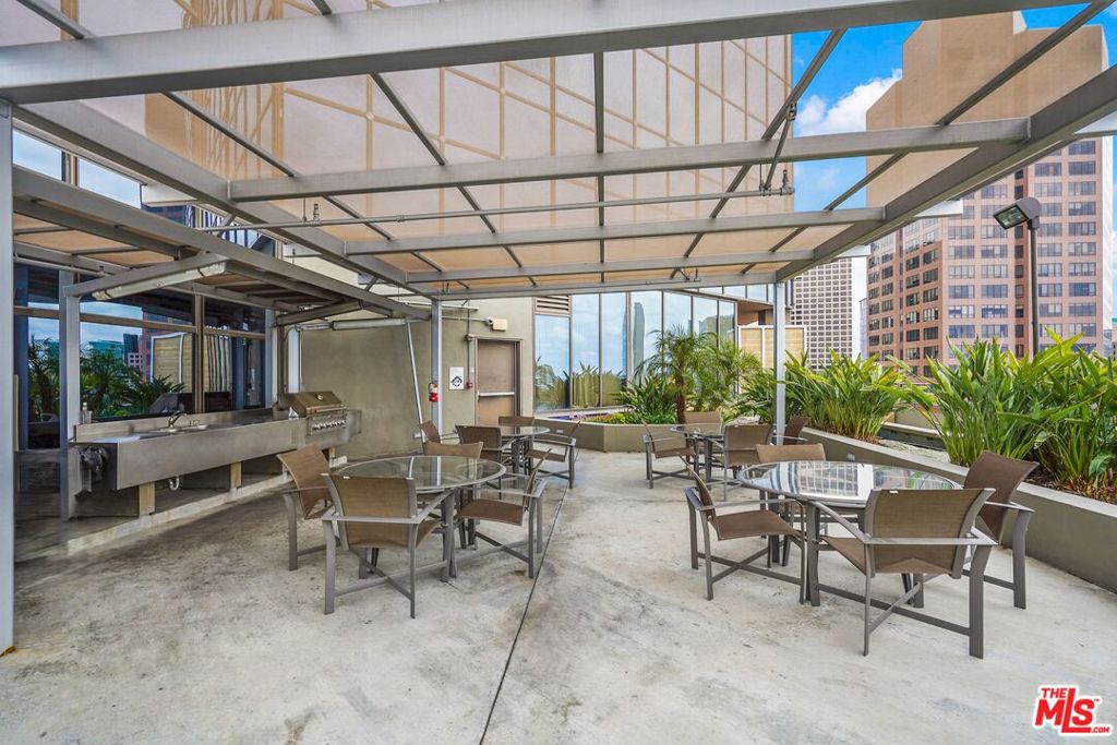 1100 Wilshire Boulevard 2610 Property Photo 22