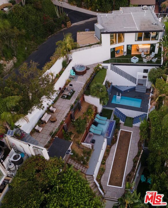8380 Hollywood Boulevard Property Photo 29