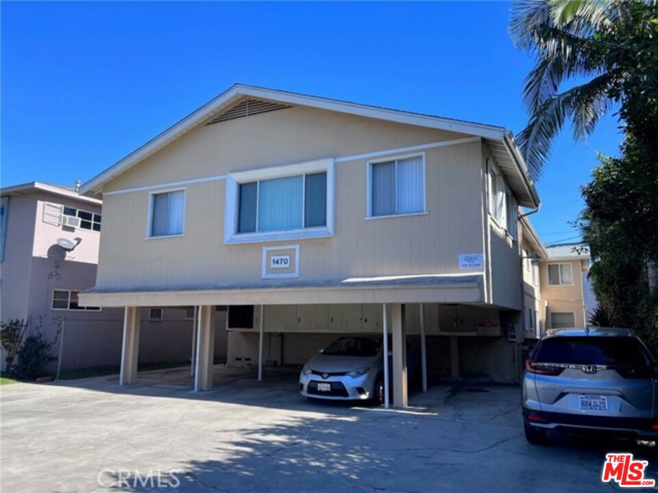 1470 S Sherbourne Drive 4 Property Photo 12