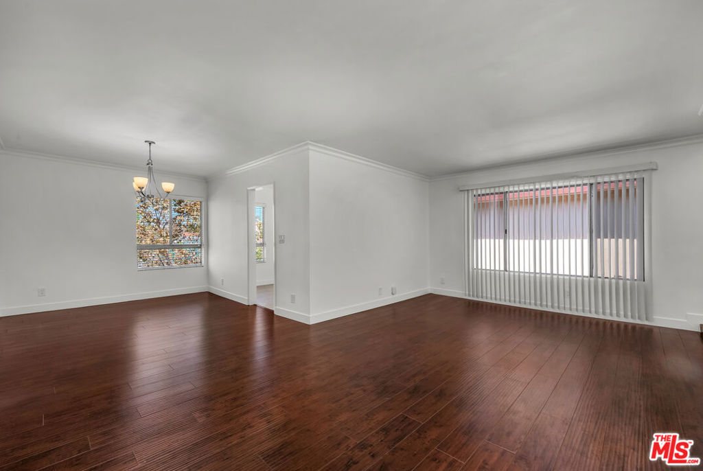 248 S Rexford Drive 4 Property Photo 2
