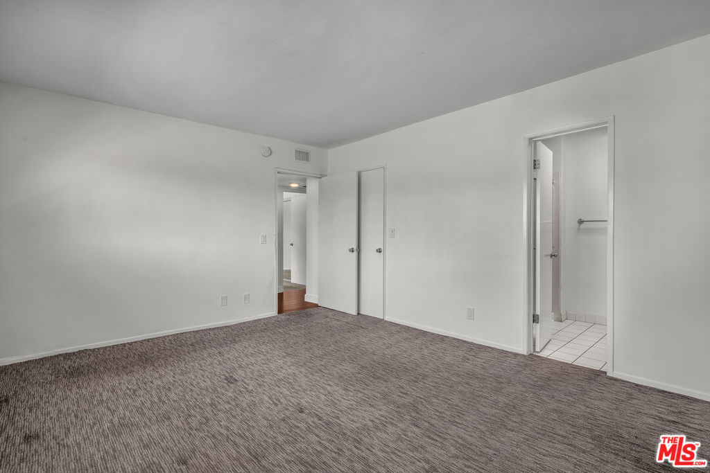 248 S Rexford Drive 4 Property Photo 10
