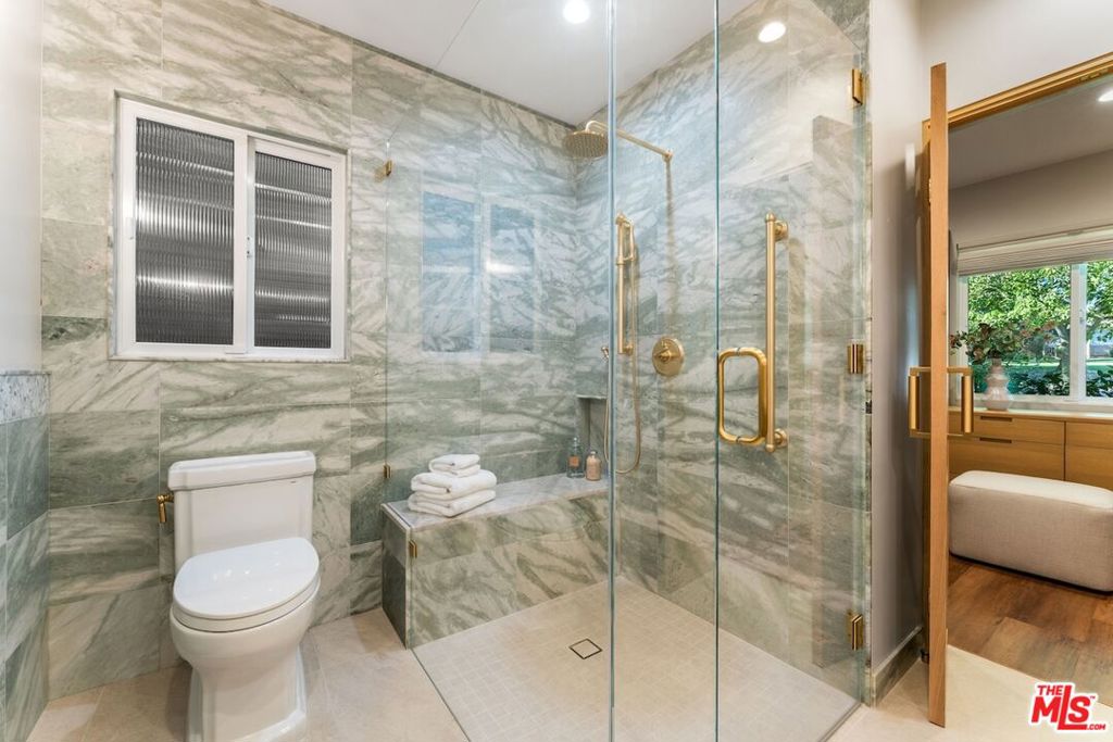 1115 Buena Vista Street Property Photo 7