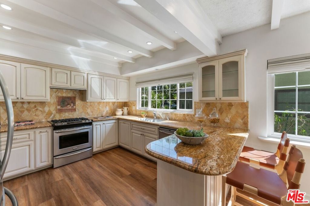 1115 Buena Vista Street Property Photo 12