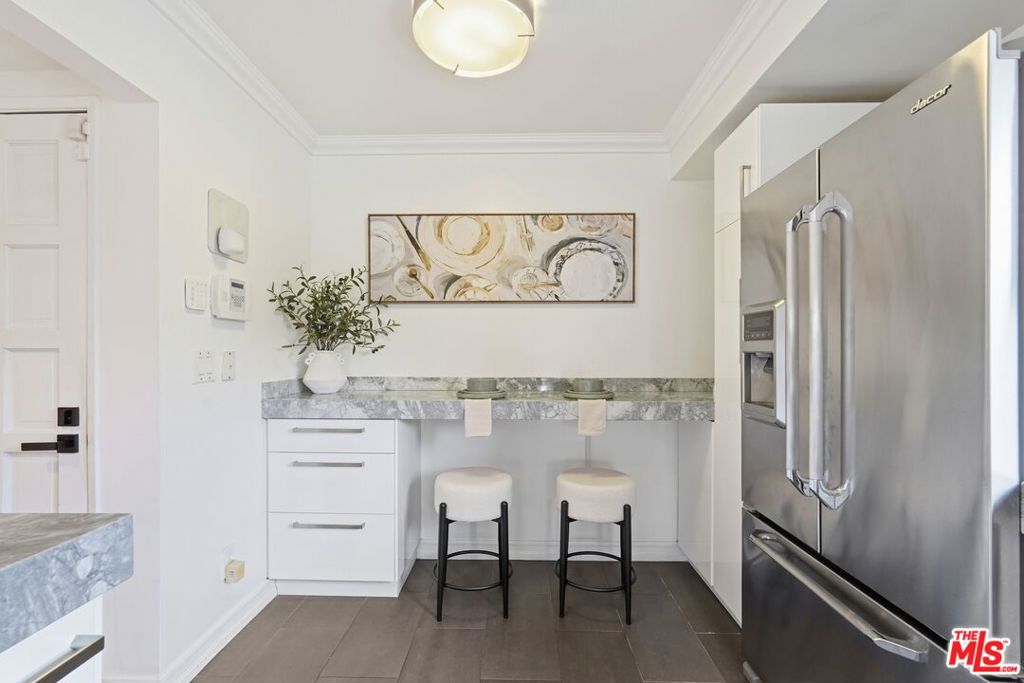 1613 Manning Avenue A Property Photo 5