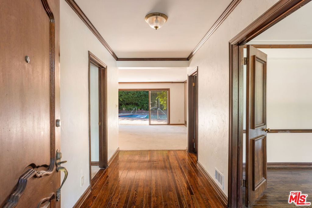 676 Elkins Road Property Photo 11