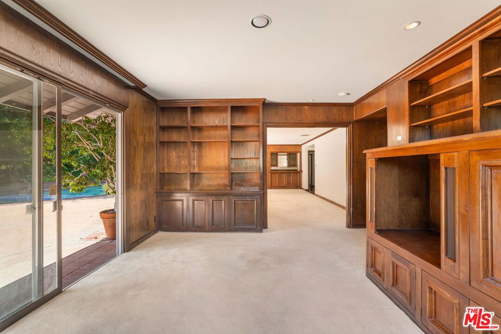 676 Elkins Road Property Photo 14