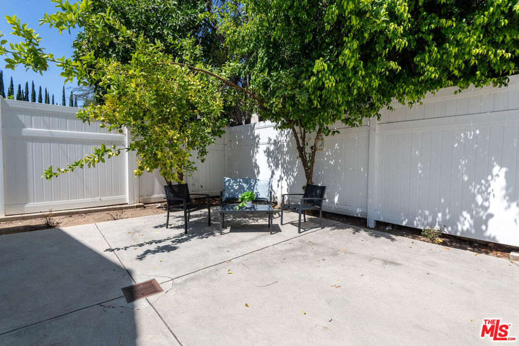 5409 Fallbrook Avenue Property Photo 41