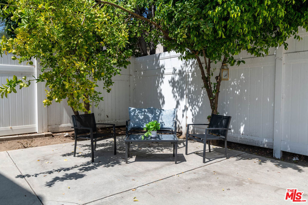 5409 Fallbrook Avenue Property Photo 42